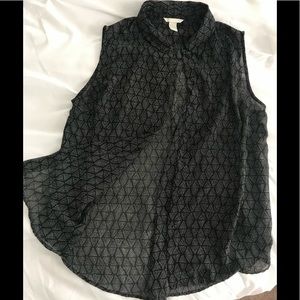 H&M Sleeveless Button Down Blouse